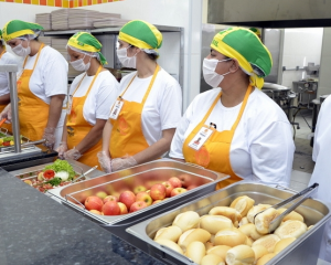 ATENDENTE, AJUDANTE DE COZINHA, CONFEITEIRO, ASSISTENTE ADM - RIO DE JANEIRO - COMPARECER