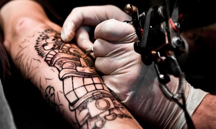 O studio Only Tattoo está contratando tatuador - Duque de Caxias / RJ
