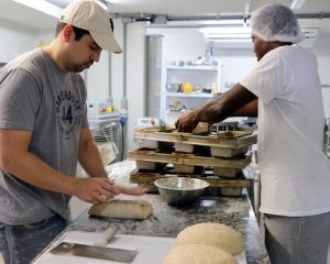 Auxiliar de Cozinha - R$ 1.100,45 - Rio de janeiro