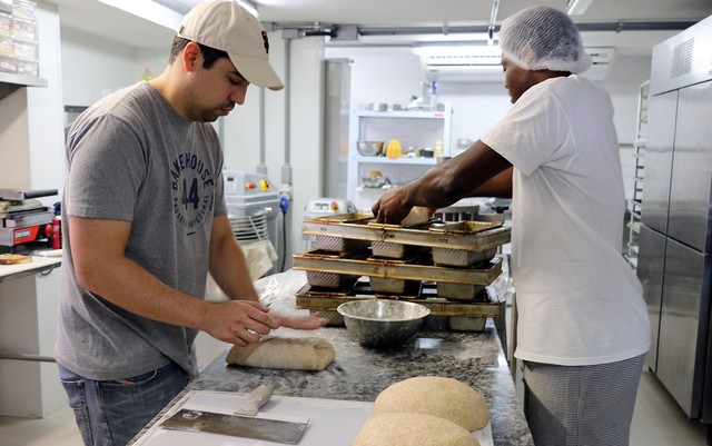 Auxiliar de Cozinha - R$ 1.100,45 - Rio de janeiro