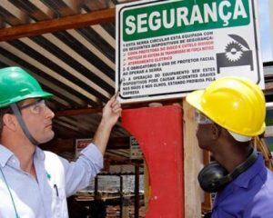 Auxiliar Técnico - Controle de estoque - Rio de Janeiro 