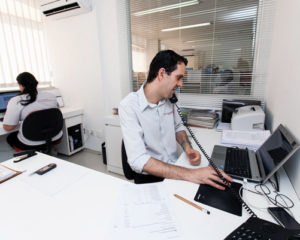 Assistente Administrativo - R$ 1.300,00 - Rio de Janeiro 