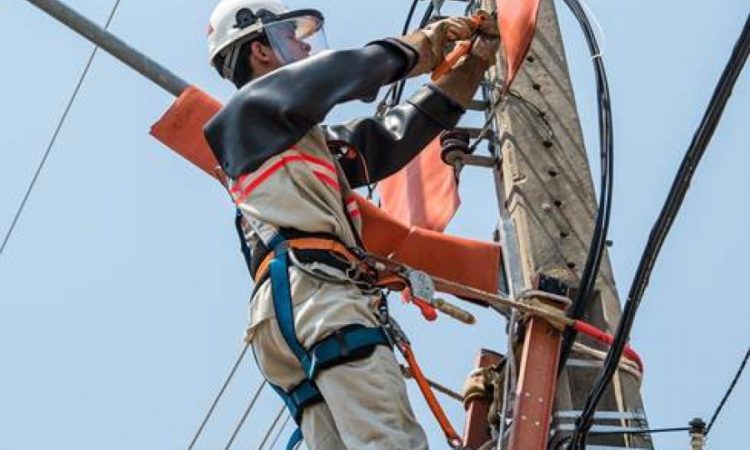 Eletricista - Conhecimento em manutenções - Rio de Janeiro 