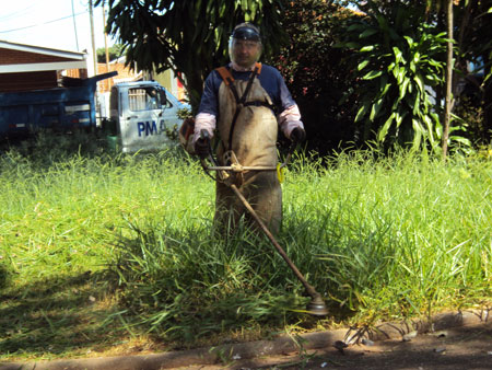 Operador de Roçadeira - Responsável por zelar pela conservação - Rio de Janeiro 