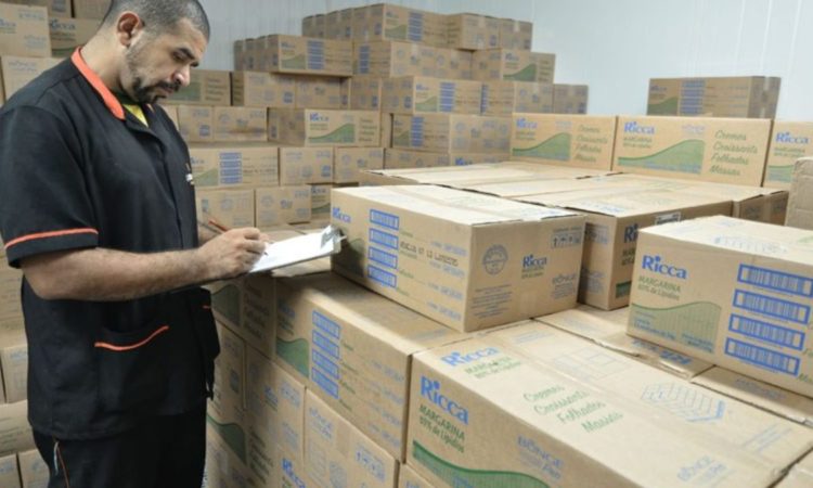 Conferente - Controlar estoque de mercadorias - Rio de Janeiro 