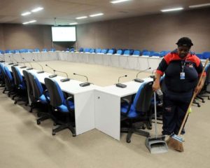 Auxiliar de Serviços Gerais - Realizar manutenção e limpeza - Rio de Janeiro 