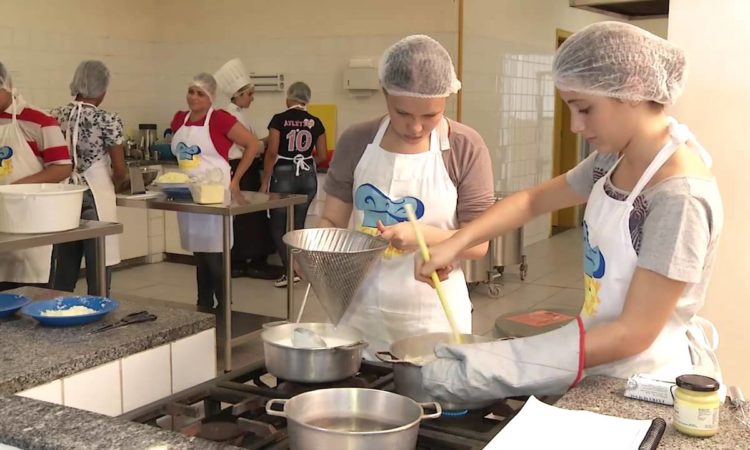 Ajudante de Cozinha - Trabalhar em equipe - Rio de Janeiro 