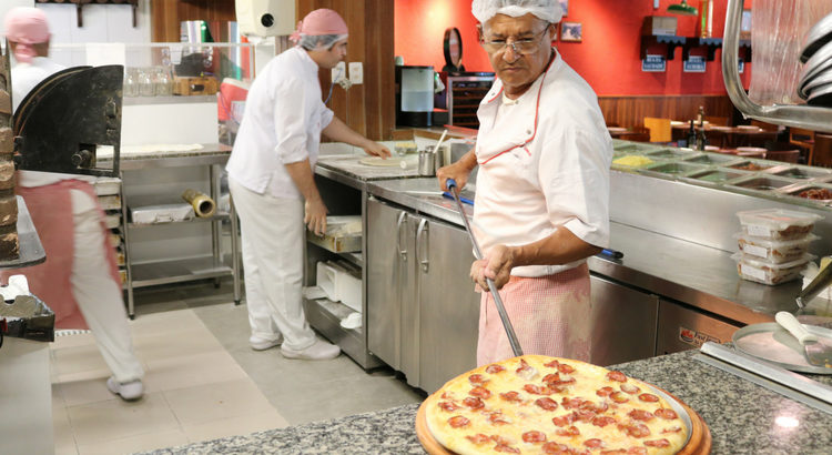 Pizzaiolo - Preparo e abertura de massa - Rio de Janeiro 