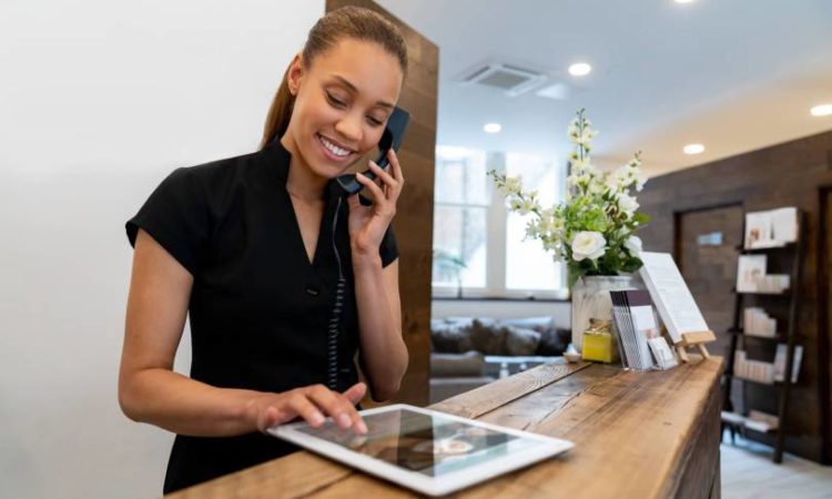 Recepcionista - Ter bom relacionamento interpessoal - Rio de Janeiro 