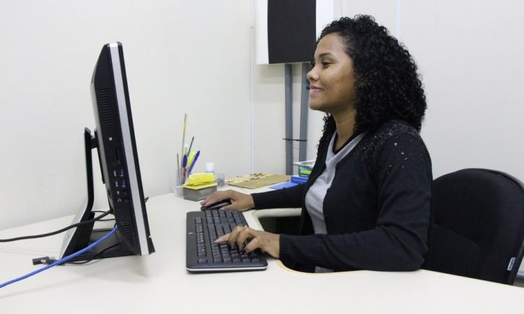 Assistente Administrativo - Ter noções de informática - Rio de Janeiro 
