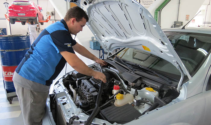 Ajudante de Mecânico, Auxiliar Administrativo - R$ 1.368,40 - Ter agilidade, auxiliar no conserto de carros - Rio de Janeiro 