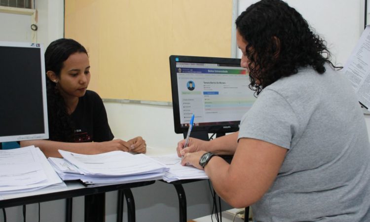 Ajudante de Pedreiro, Auxiliar Administrativo - R$ 1.200,00 - Rotinas de escritório, ter bom relacionamento interpessoal - Rio de Janeiro 