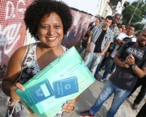 Lista com mais de 50 Emails de lojas, lanchonetes, hospitais, comércio, clinicas e outros estão aceitando curriculos para vagas de empregos - Rio de janeiro