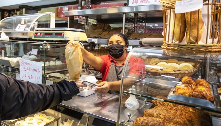 Balconista de laticinio, atendente de quiosque de Doces, operação caixa, jovem aprendiz - R$ 1.200,00 - com e sem experiência - Rio de janeiro