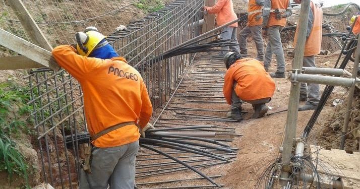 Vendedor, Servente de Obras - R$ 1.309,47 - Atendimento ao público, ter conhecimentos em eletricidade - Rio de Janeiro 