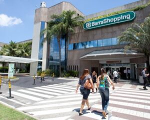 Barra Shopping está Precisando de estoquista, atendente, vendedora, cozinheiro - para suas lojas - RJ